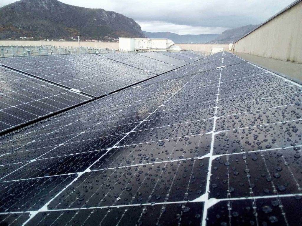 Mostar - solarna elektrana na krovu